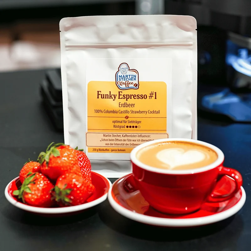 Funky Espresso #1: Columbia Castillo Strawberry Cocktail