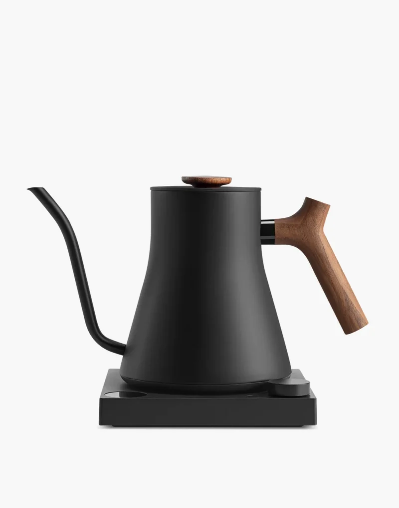 Stagg EKG Pro, Matt Schwarz mit Walnussgriff, 0.9L