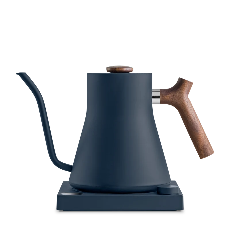 Fellow Stagg EKG 0.9L | elektrischer Wasserkocher | Stone-Blue + Walnuss