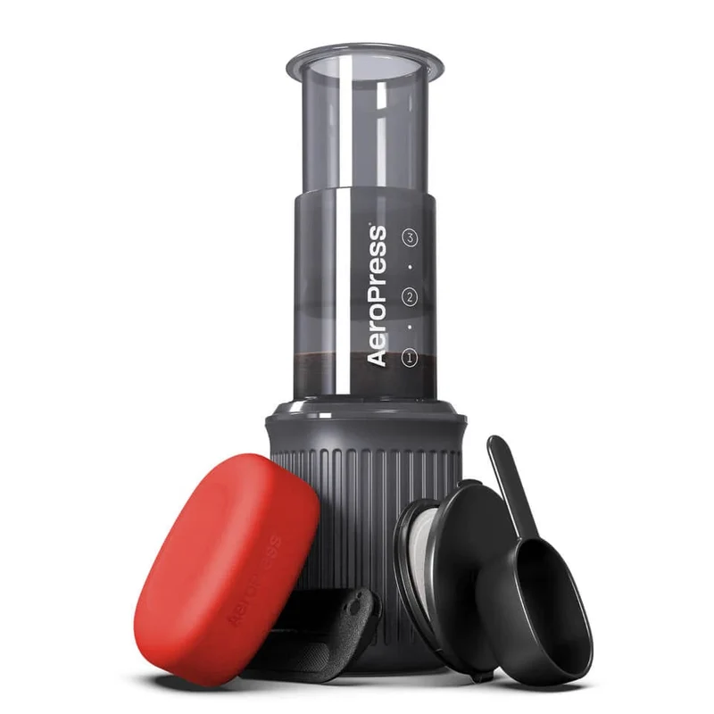 AeroPress Go Coffee Maker Kaffeebereiter, inkl. 100 Filtern